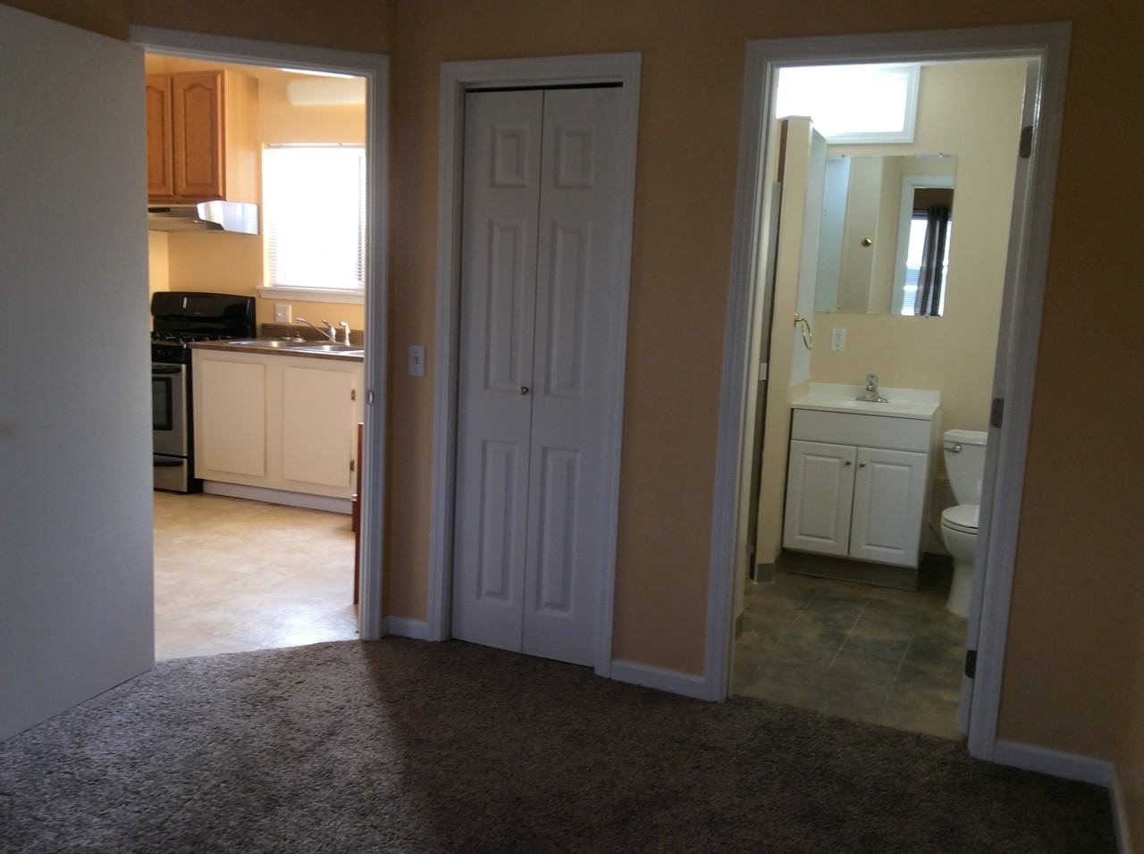 1315 Mccullens Ave #B - Photo 2 of 9