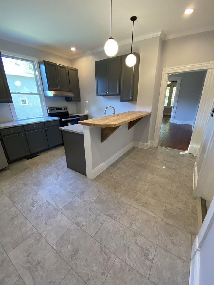 618 West 26th Street #1 - Photo 5 of 27