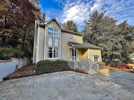 featured image of 3101 Cinnamon Cir