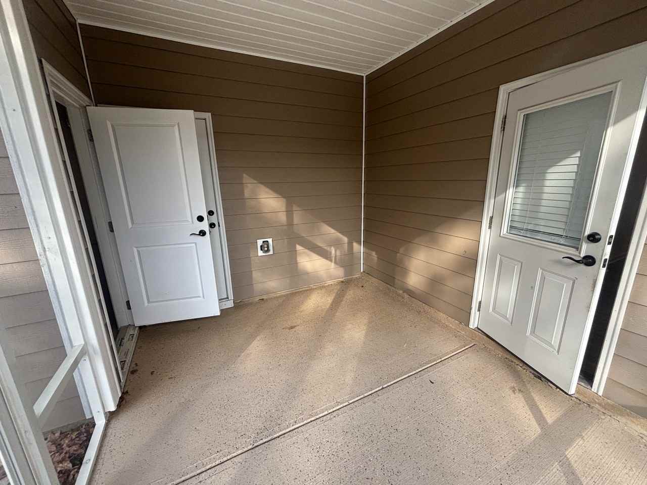 2313 Hedge Maple Dr - Photo 2 of 33