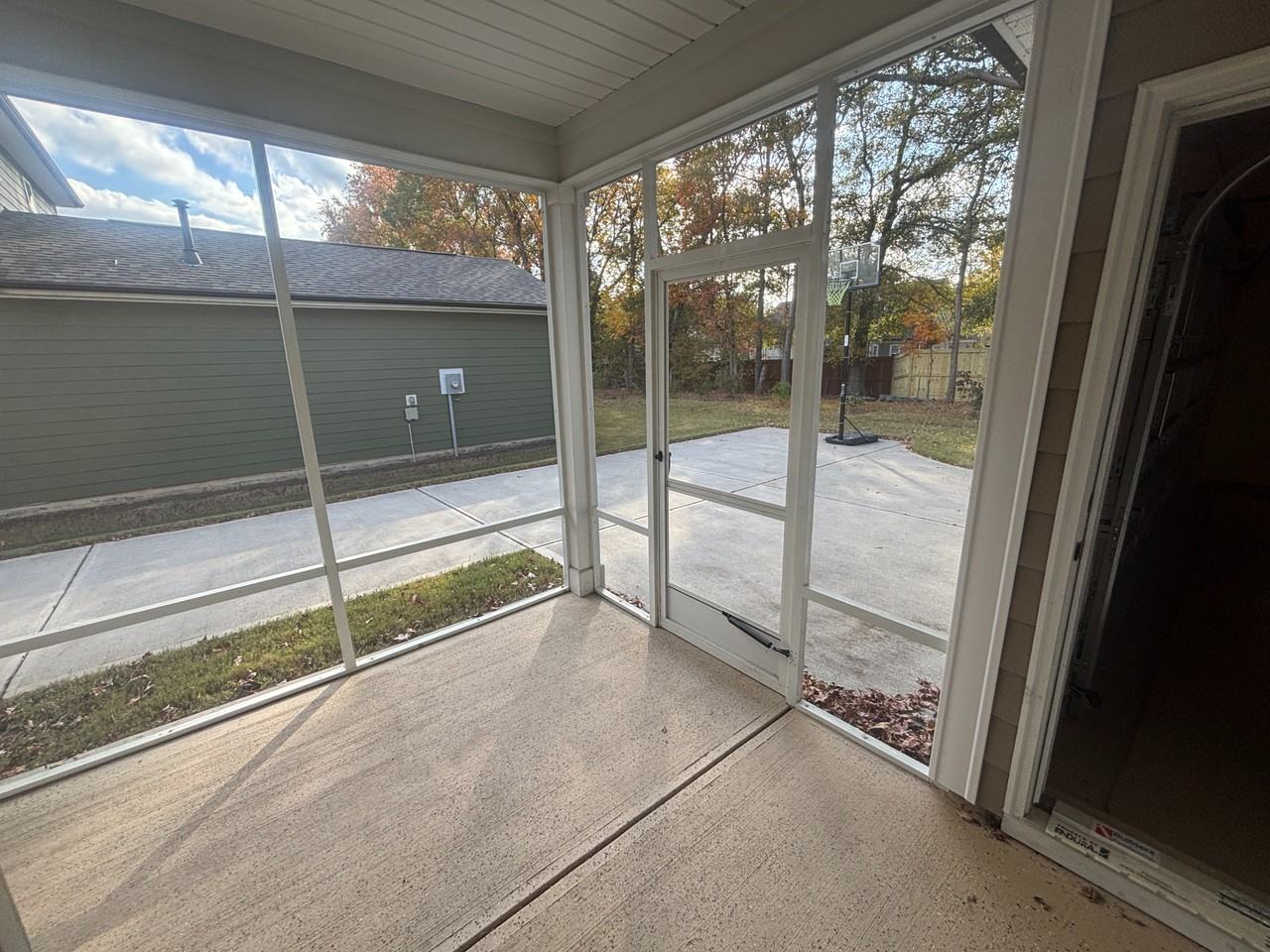 2313 Hedge Maple Dr - Photo 3 of 33