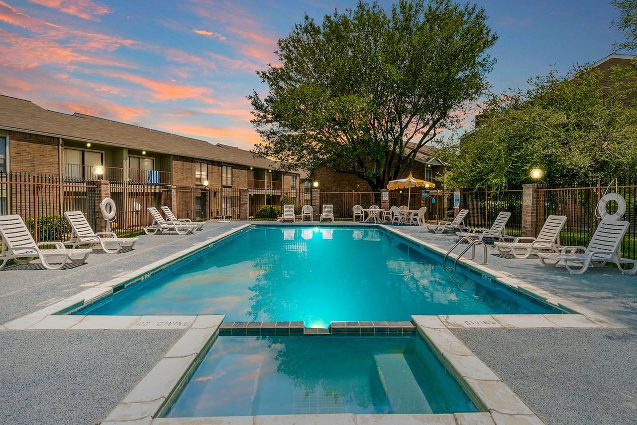 The Heights at 701 - Photo 4 of 29