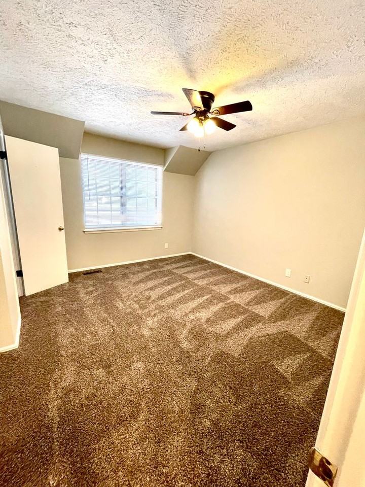 5100 Ventures LLC - Photo 4 of 47