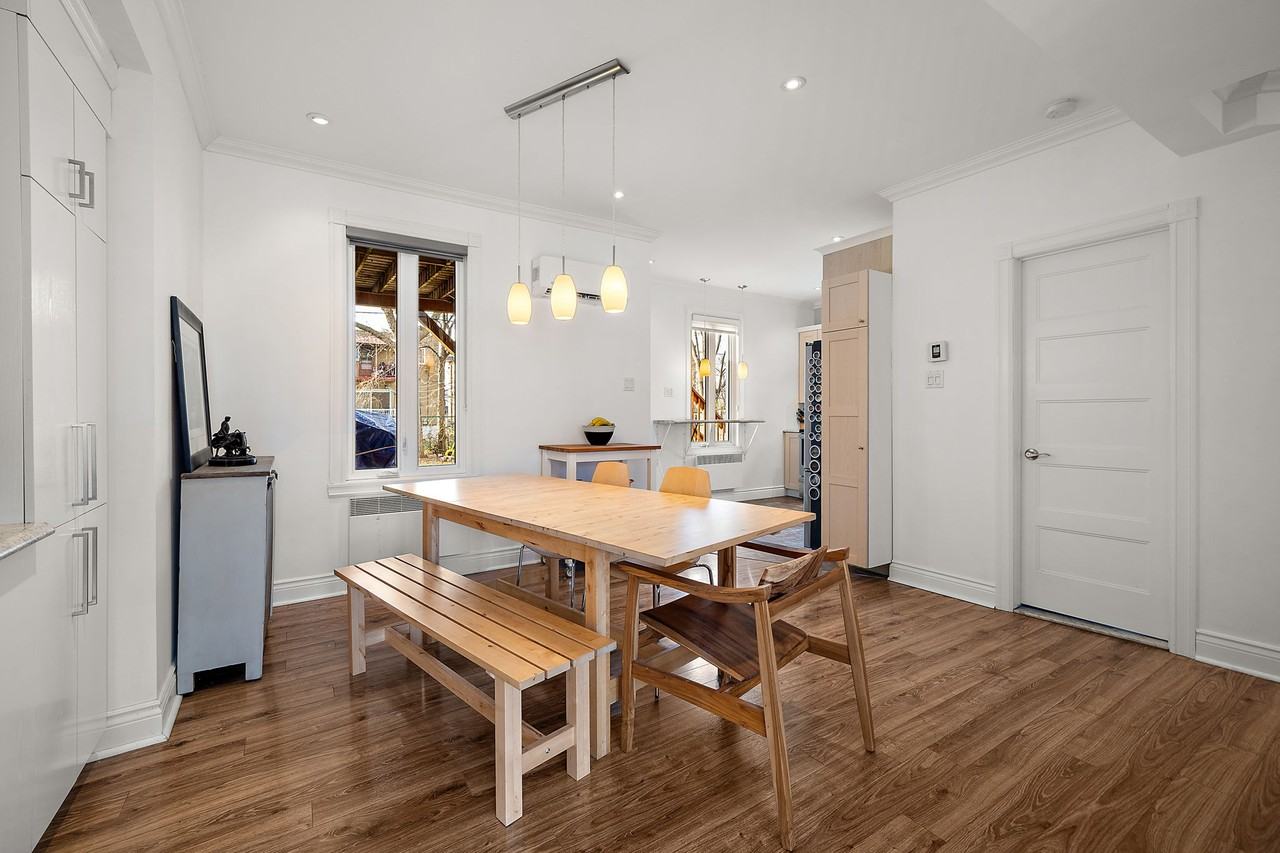 2070 Rue Connaught - Photo 3 of 12