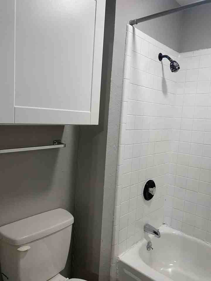 527 CEDAR ST - Photo 6 of 16