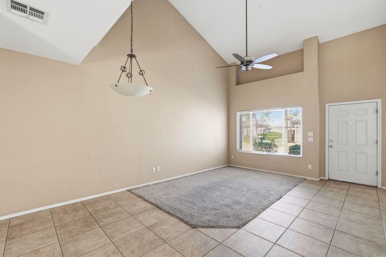 8029 Mary Jane Lane - Photo 6 of 38