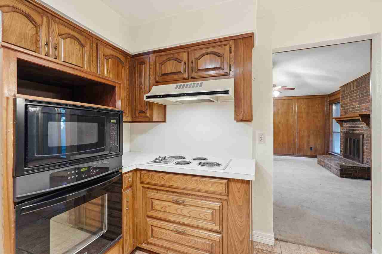 1412 Woodcreek Dr - Photo 7 of 23