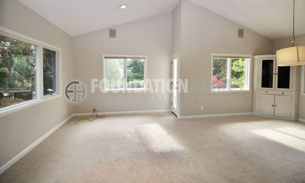 133 Tiburon Blvd - Photo 7 of 29