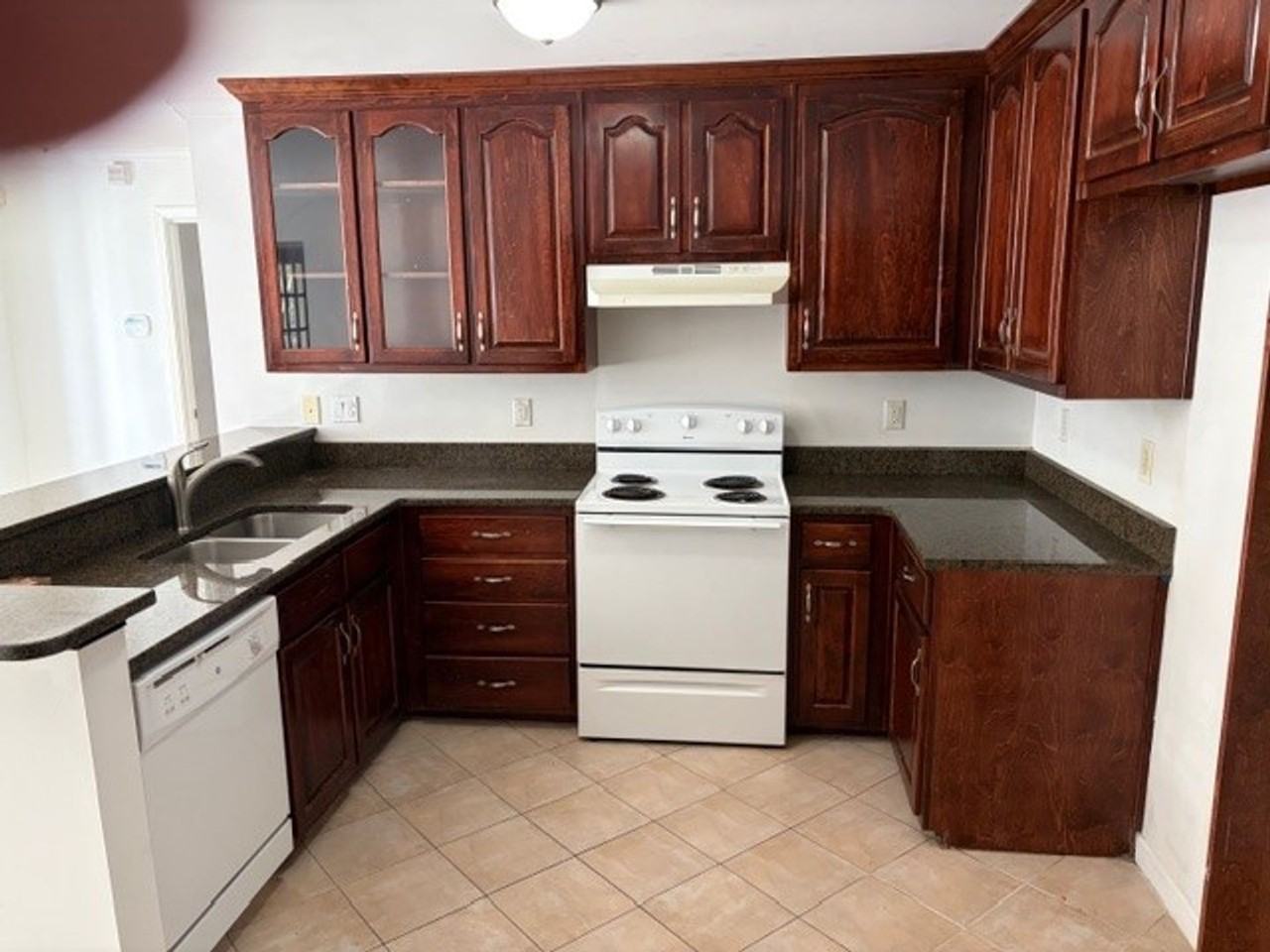 145 Princeton Trce - Photo 3 of 22