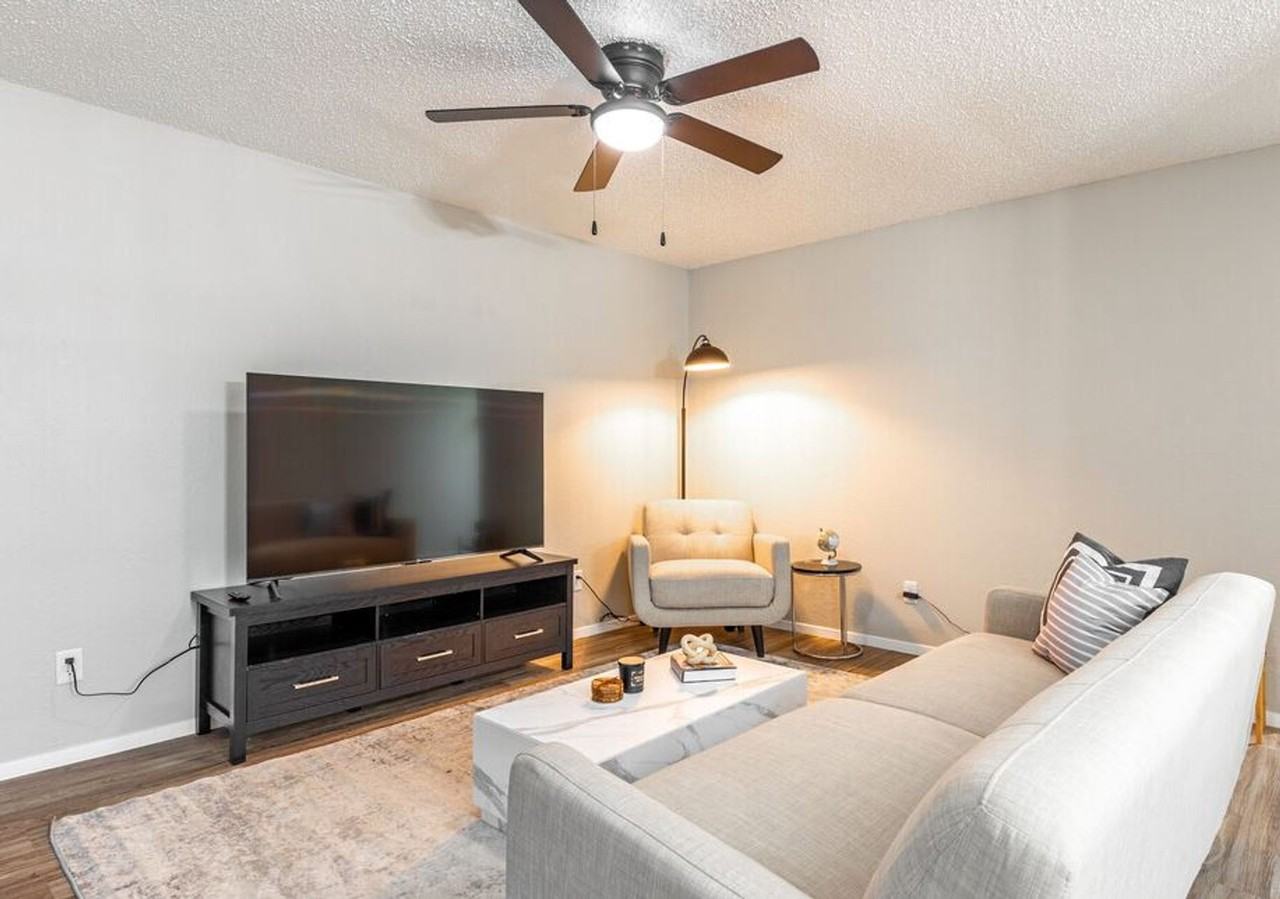 Courtyard Villas - Photo 6 of 10