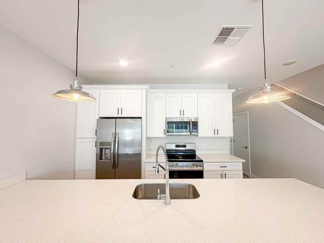 Luxury Townhome with Private Yard & Mountain Views - Photo 5 of 44