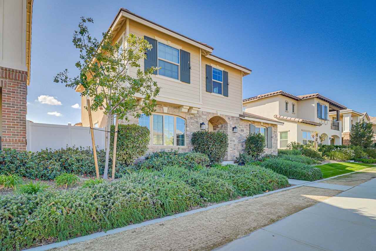 11813 Campus Park Dr - Photo 2 of 29