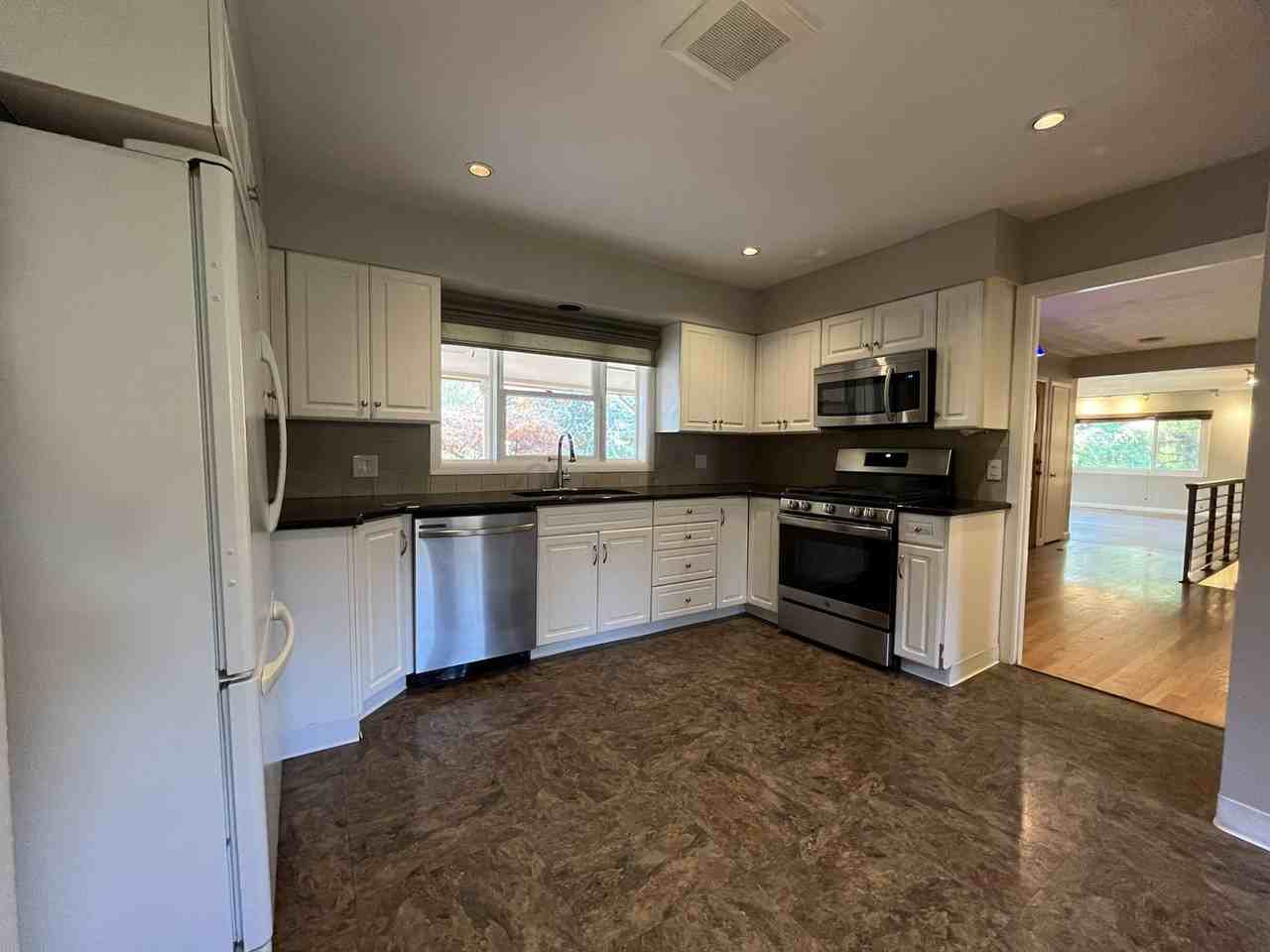 7280 Sw 83rd Ave - Photo 6 of 44