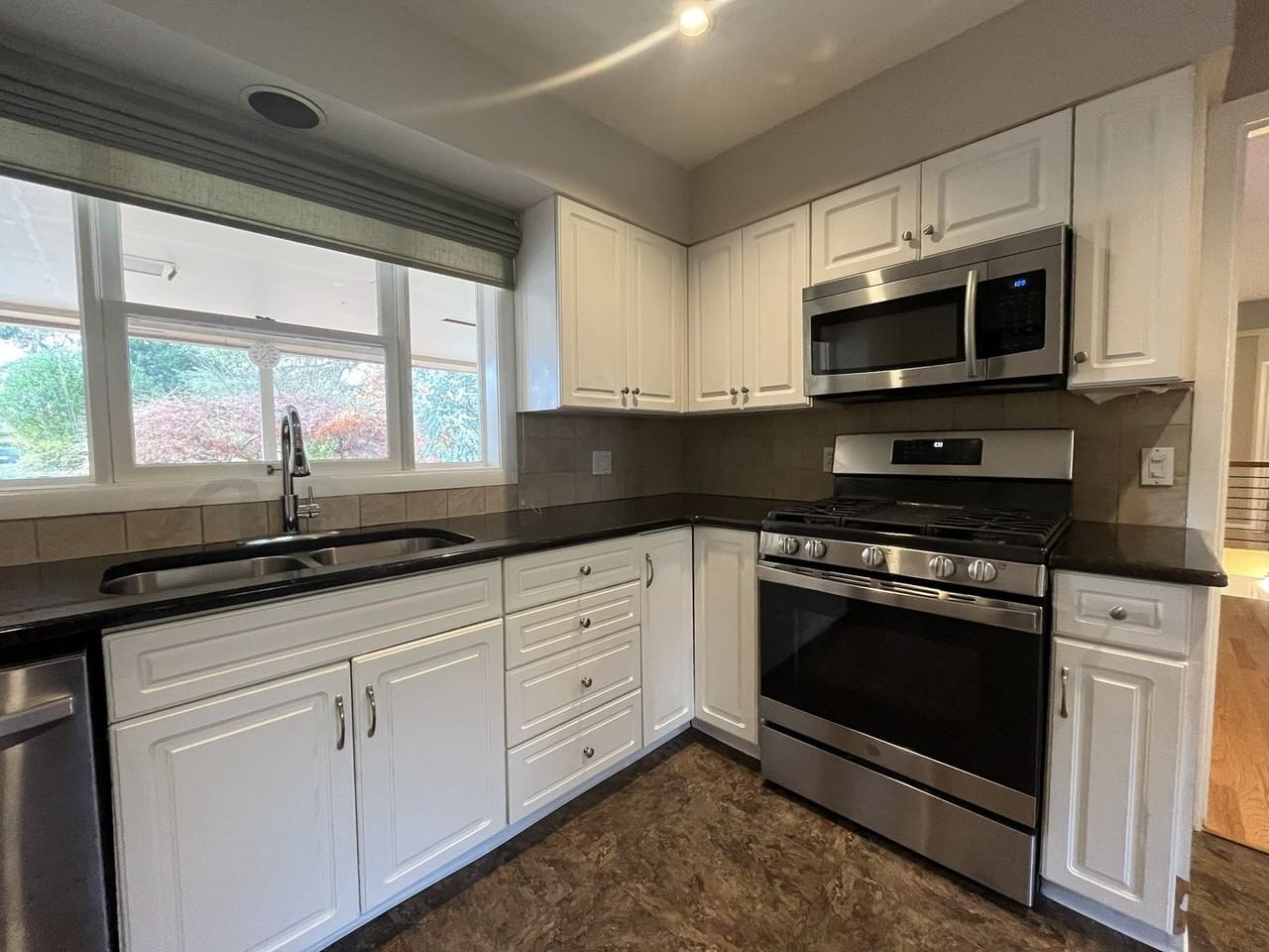 7280 Sw 83rd Ave - Photo 7 of 44