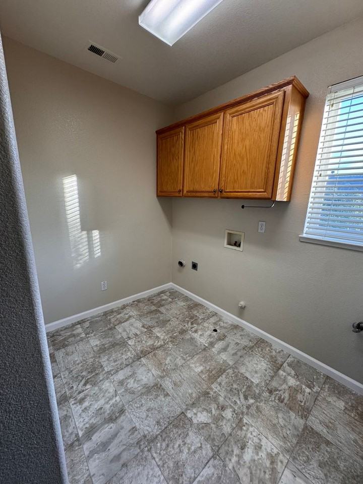 234 Ridgeview Dr - Photo 7 of 14