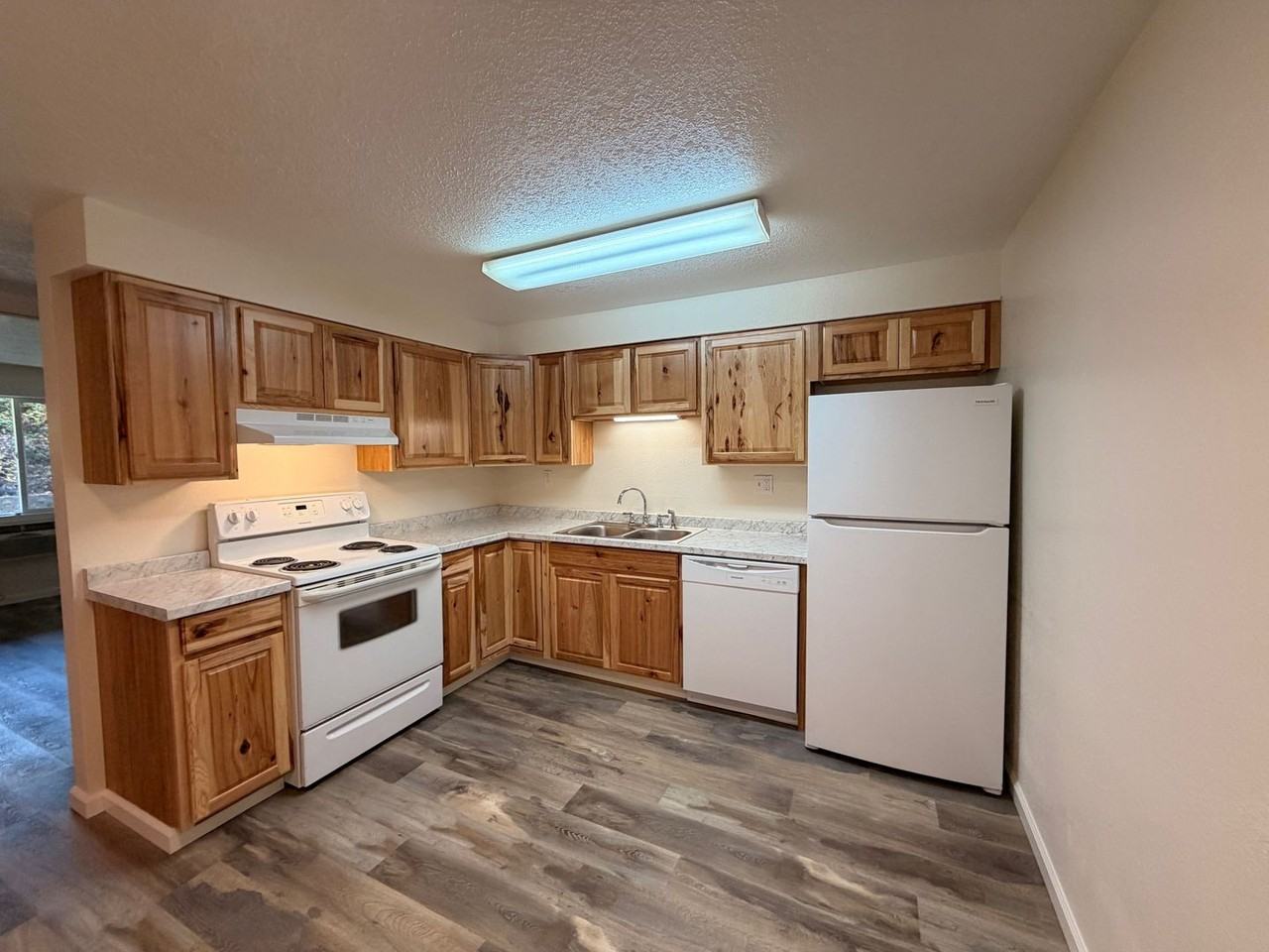 augh - Photo 4 of 14