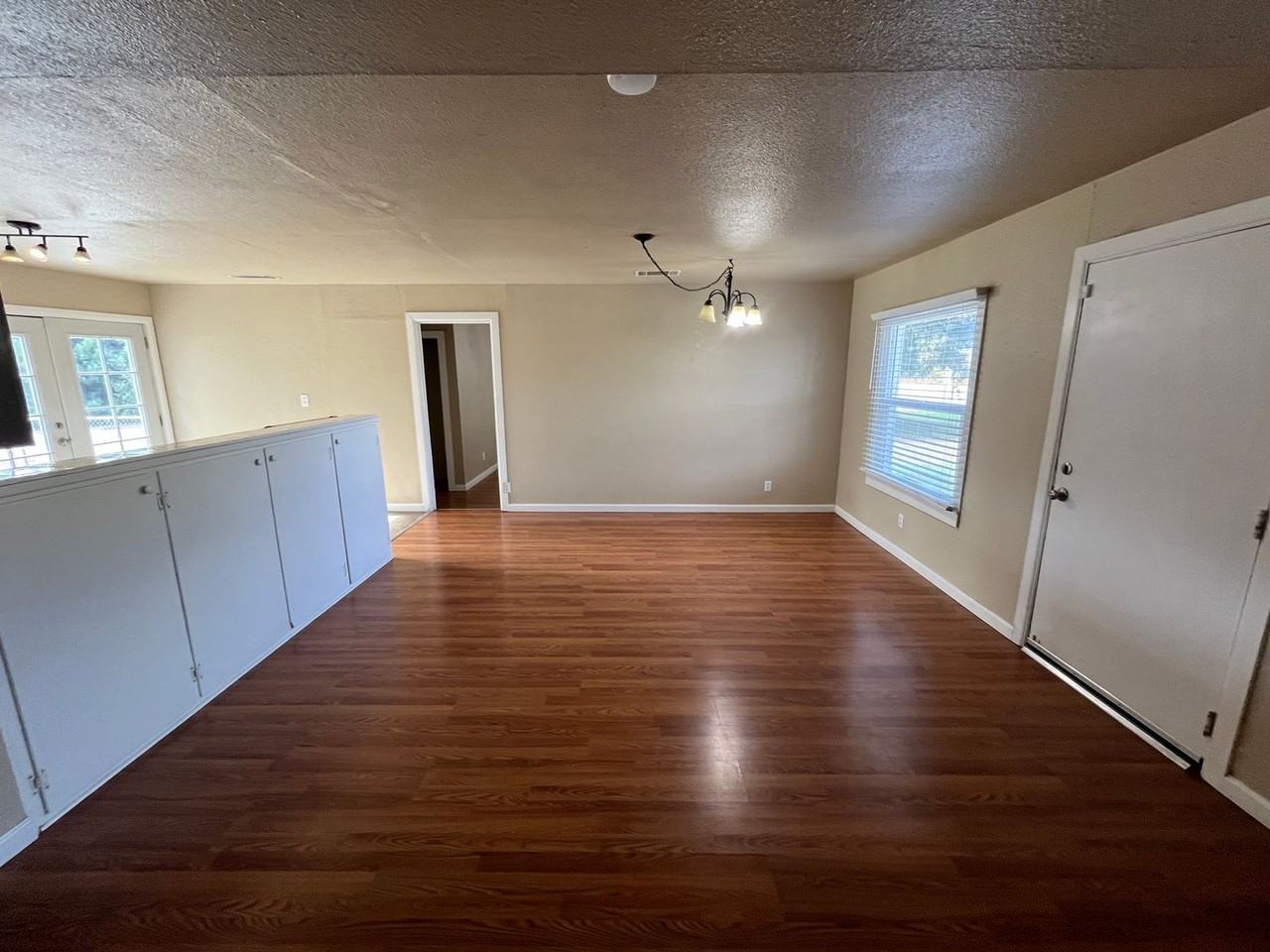 20579 Avenue 184 - Photo 3 of 13