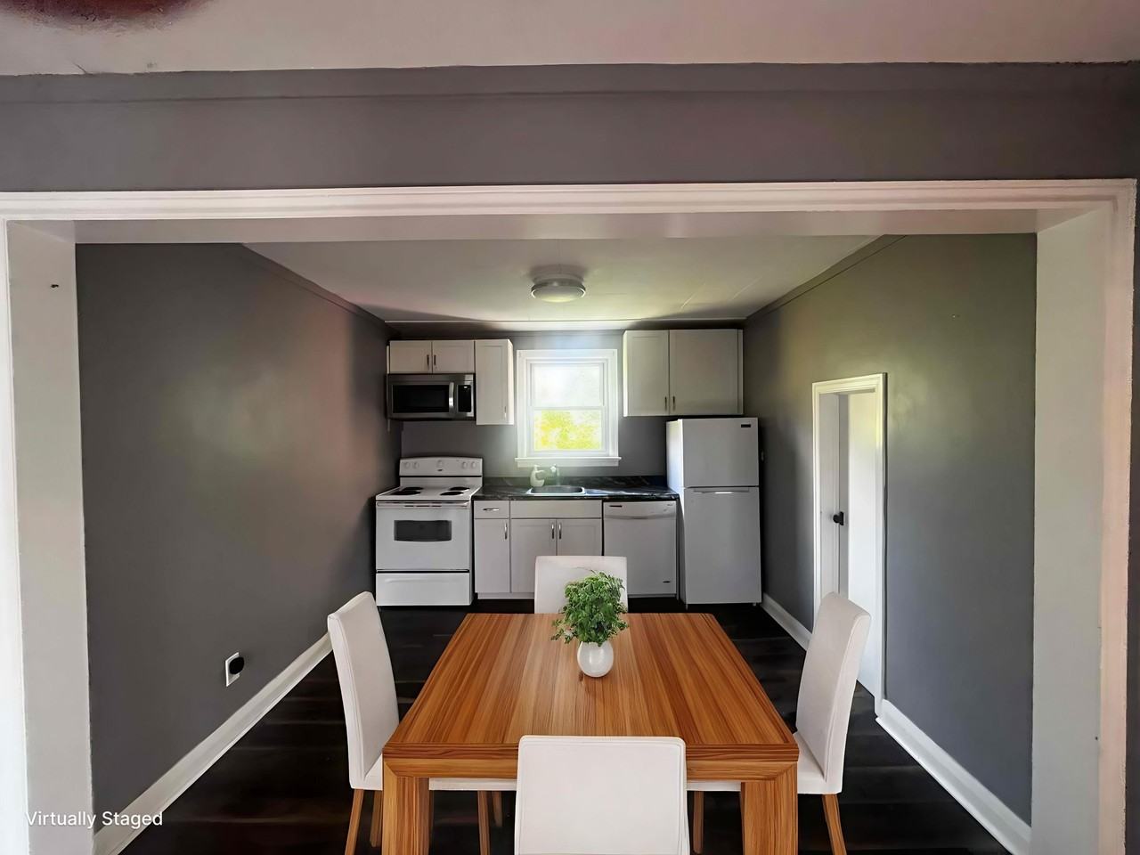 140 Penetang St #2 - Photo 2 of 7