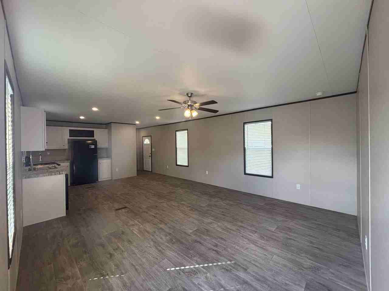 203 Linda - Photo 2 of 24