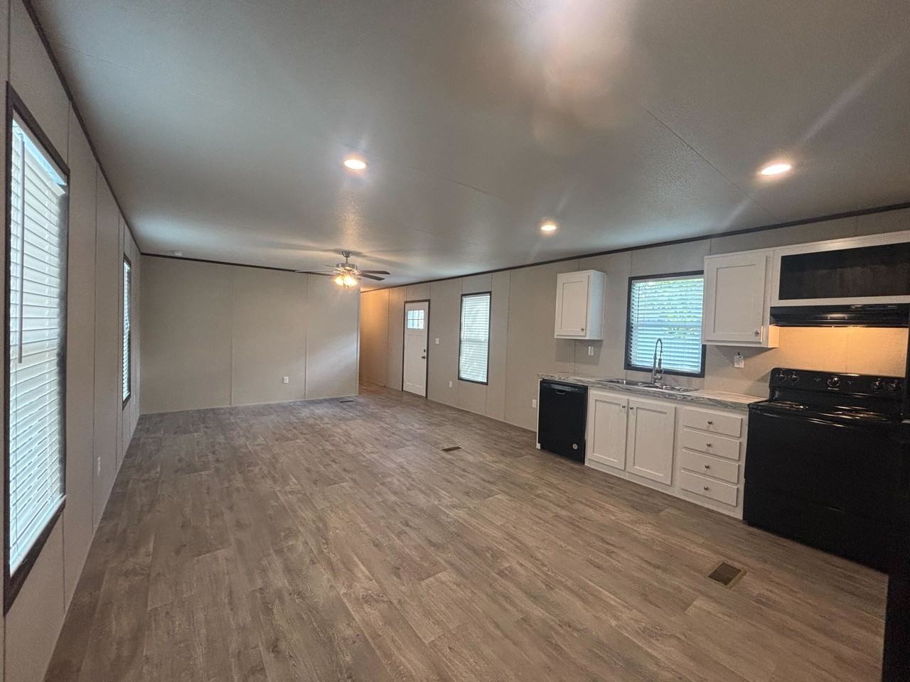 203 Linda - Photo 4 of 24