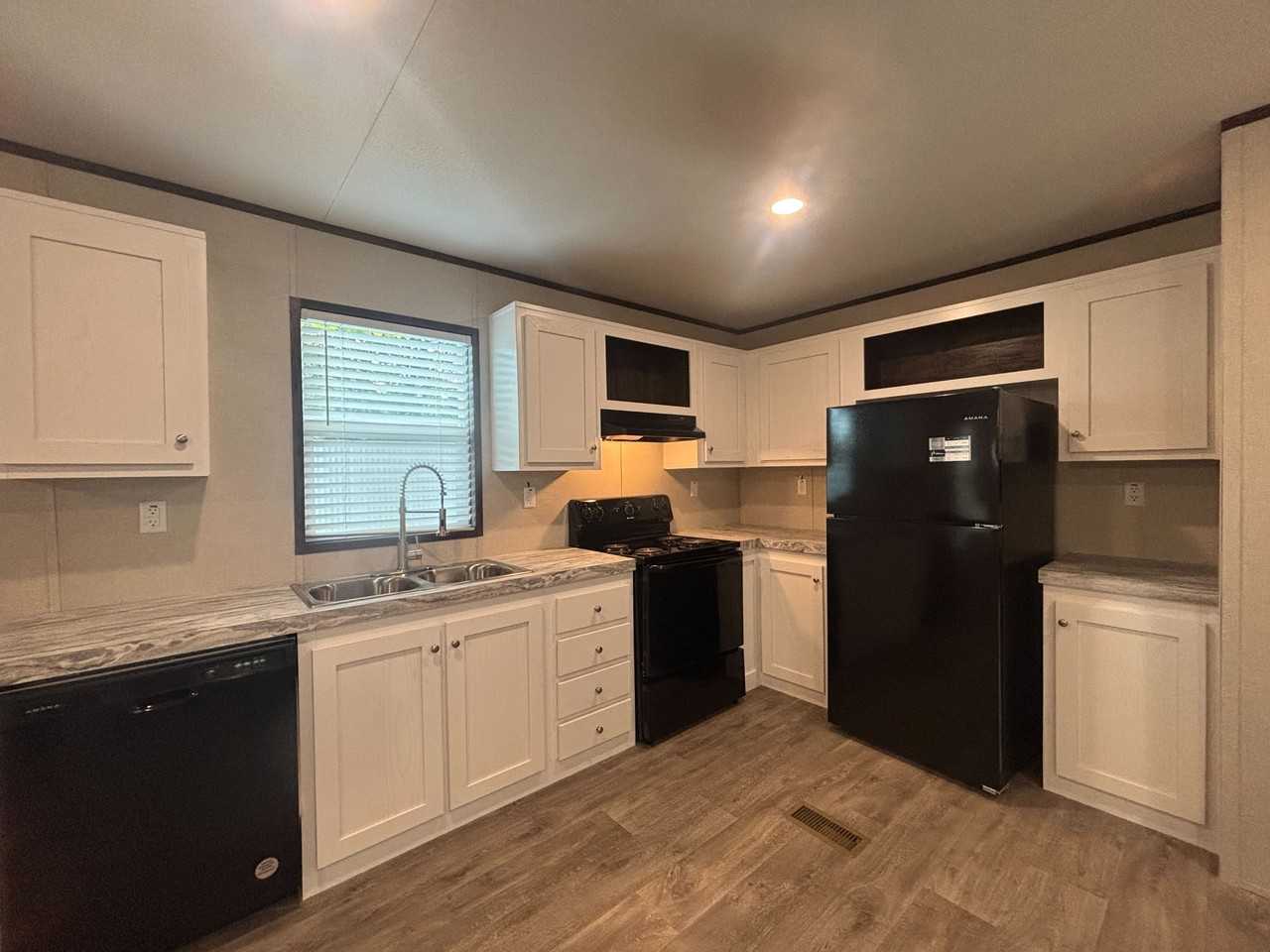 203 Linda - Photo 7 of 24