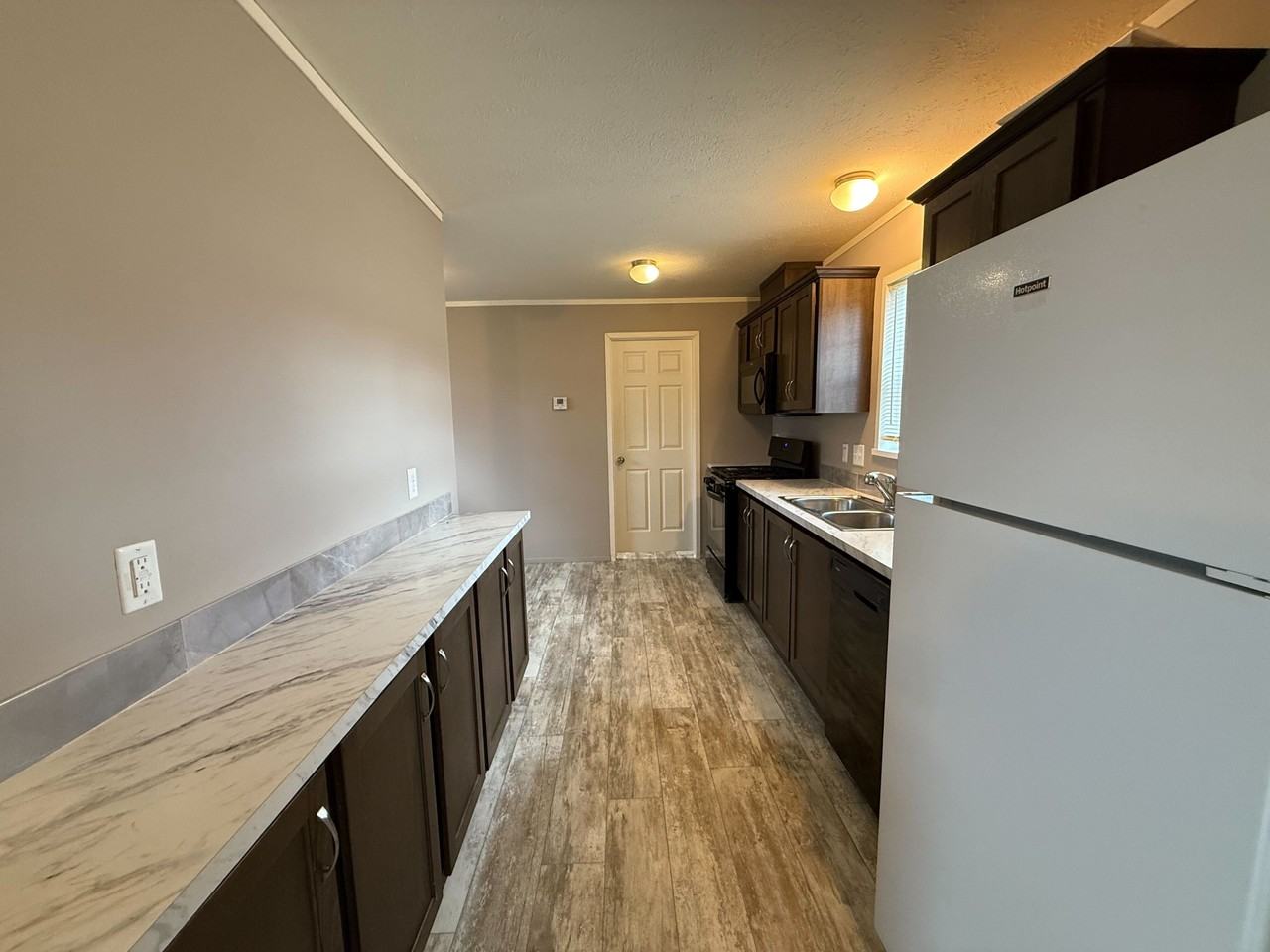 11786 Cascade Circle #145 - Photo 4 of 31