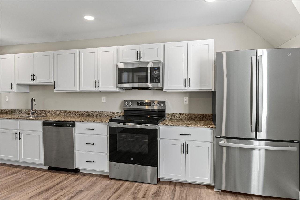 378 South Mammoth Road #2 - Photo 2 of 17