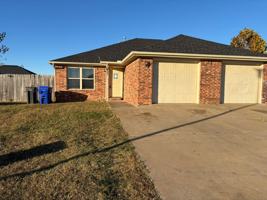 featured image of 305 E Asher Ct