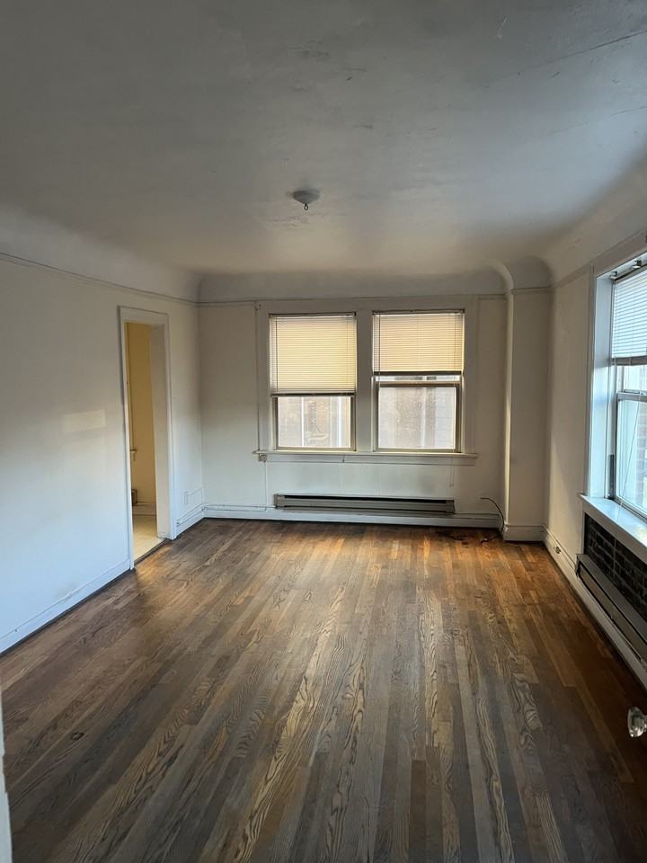 E Mercer St & Bellevue Ave E #103 - Photo 5 of 6