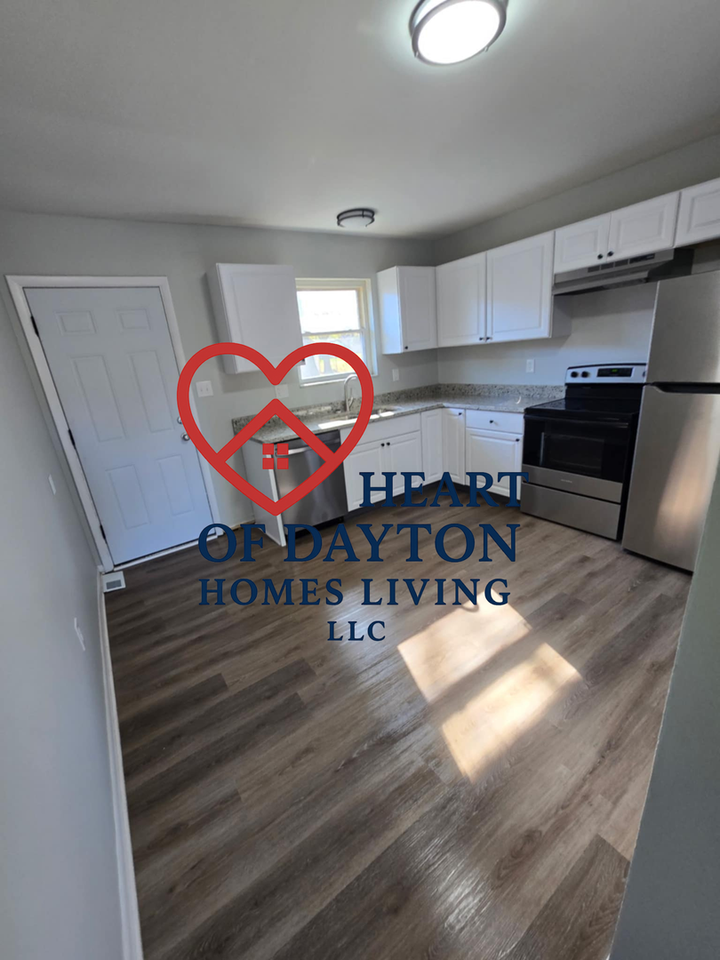 107 Gloria Avenue - Photo 5 of 11