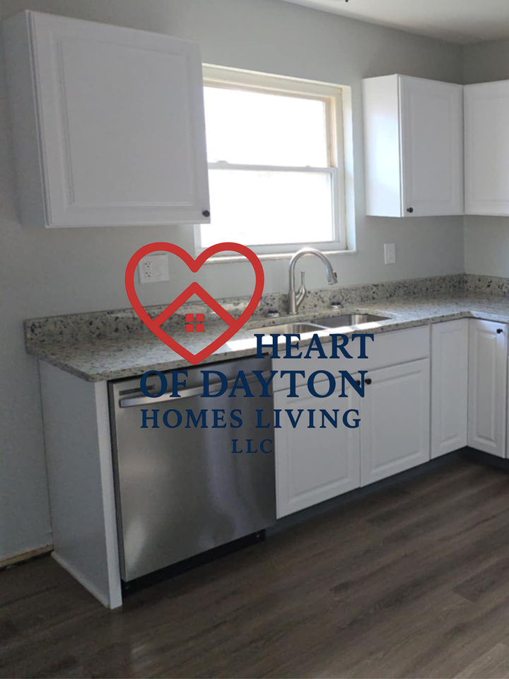 107 Gloria Avenue - Photo 7 of 11