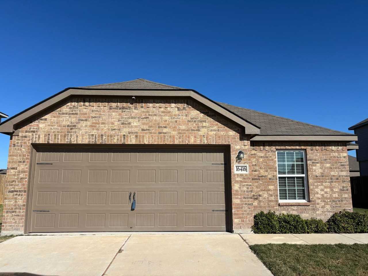 16416 Farmhouse Ln - Photo 2 of 25