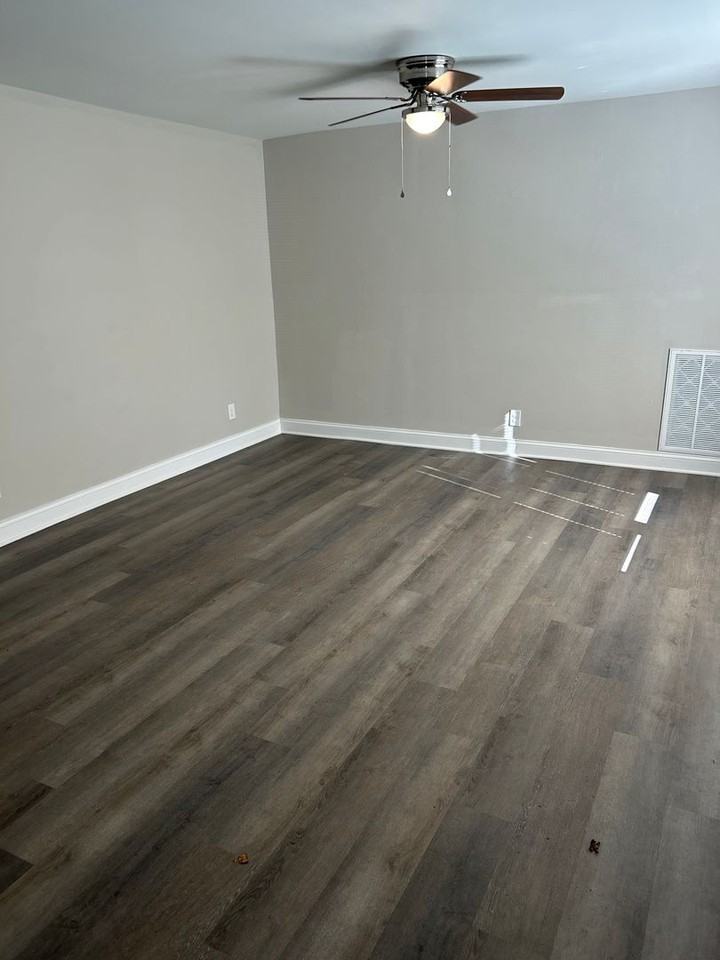 1651 NE 22nd St - Photo 3 of 8