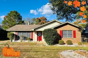 featured image of 5821 Darien Dr