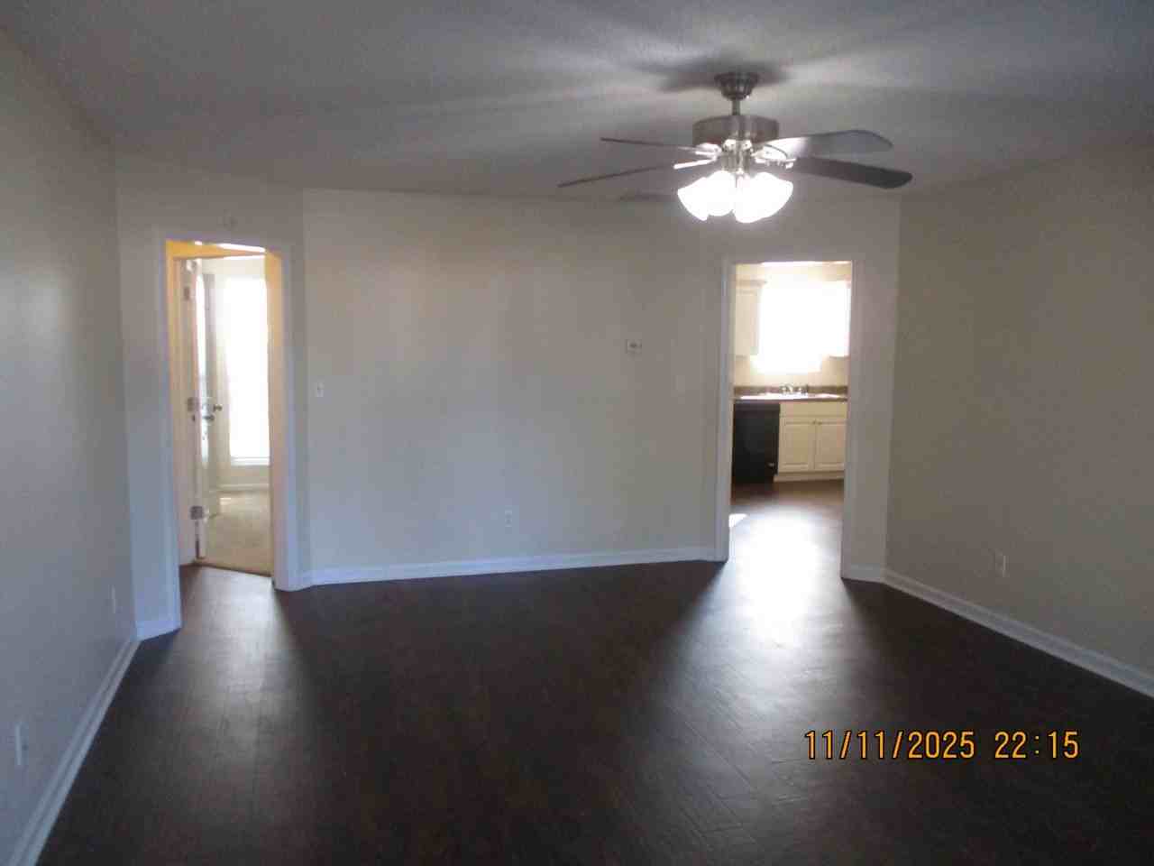 206 Glade Ln - Photo 2 of 8