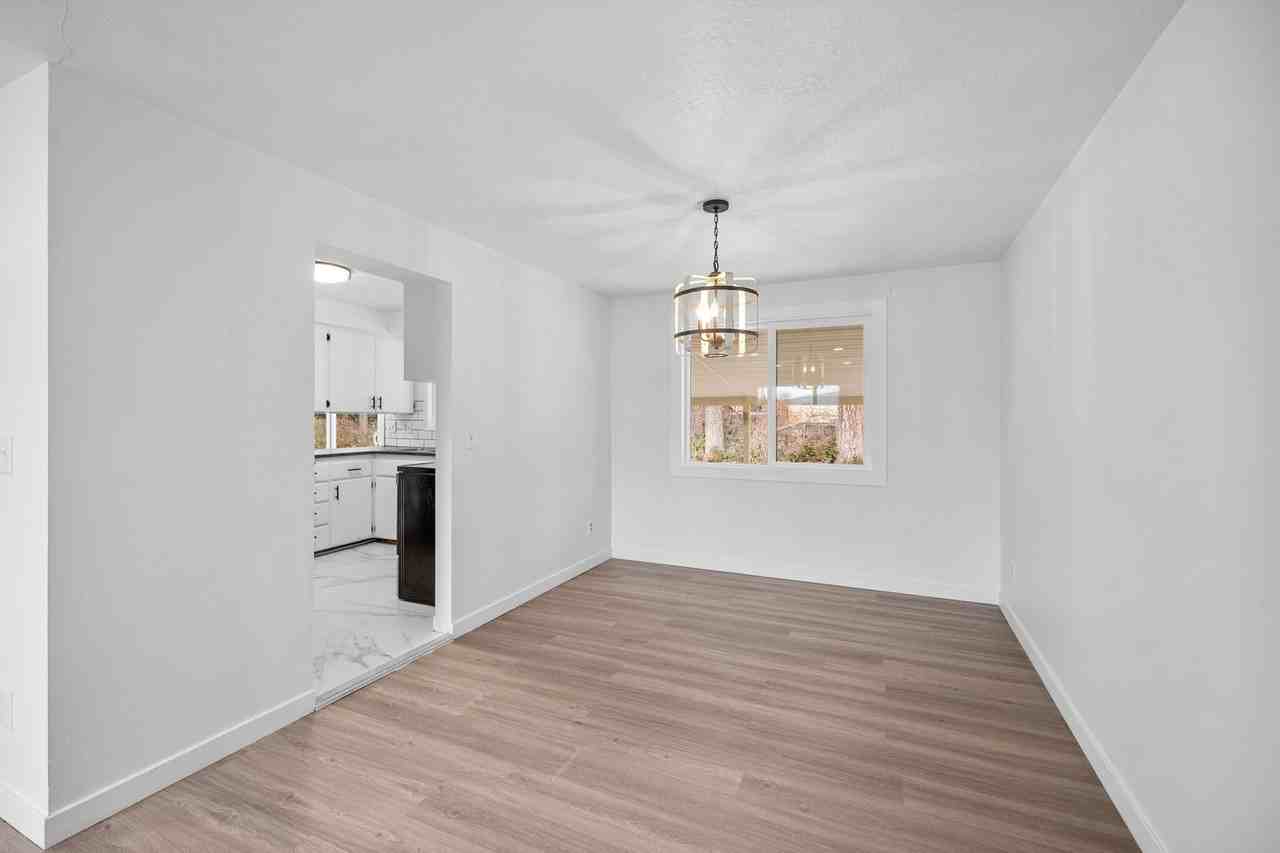 12805 E 25th Ave - Photo 5 of 40