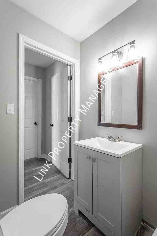 2310 North Chamberlain Avenue - Photo 7 of 46