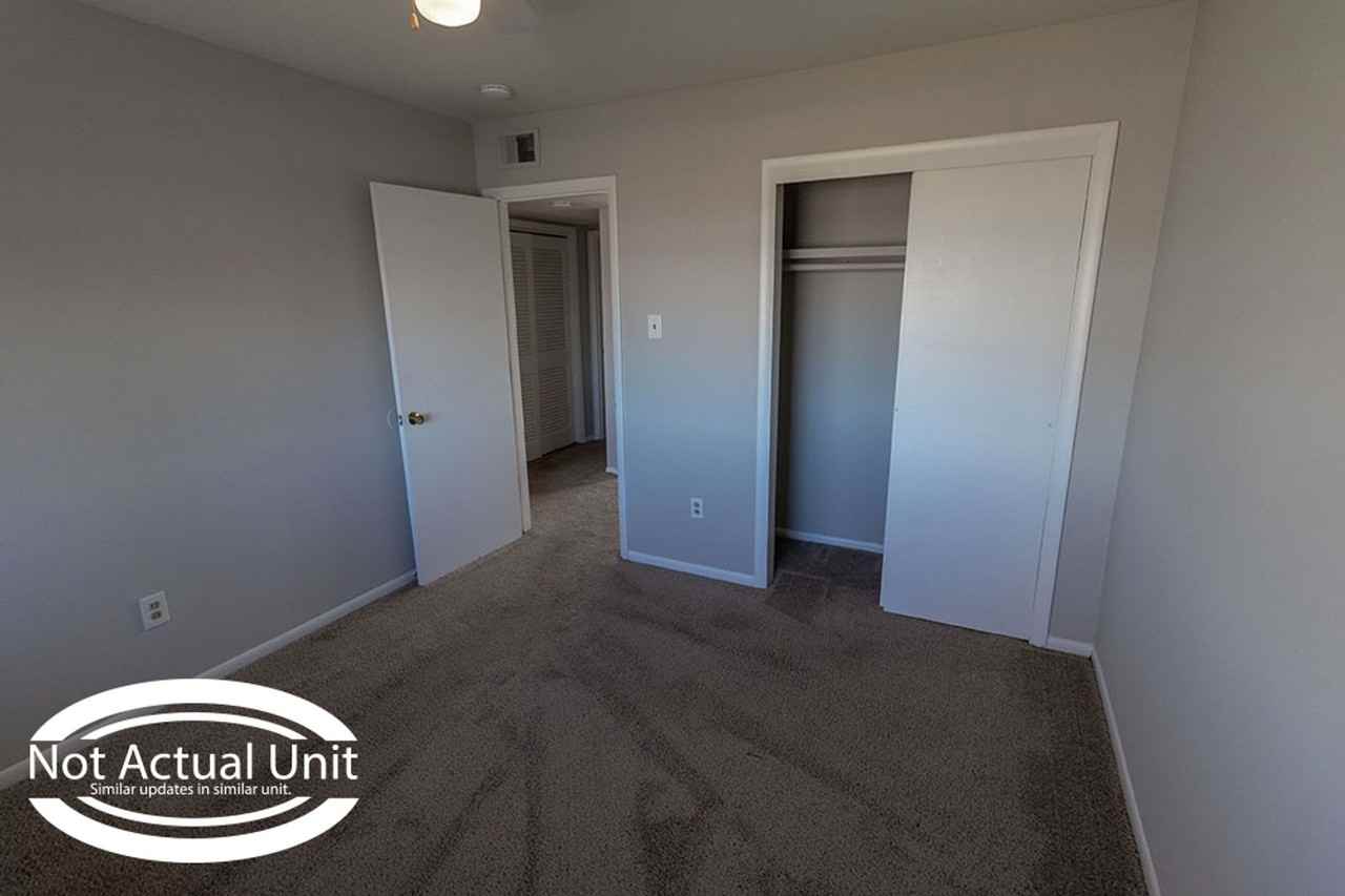 2904 Leeway Dr - Photo 6 of 23