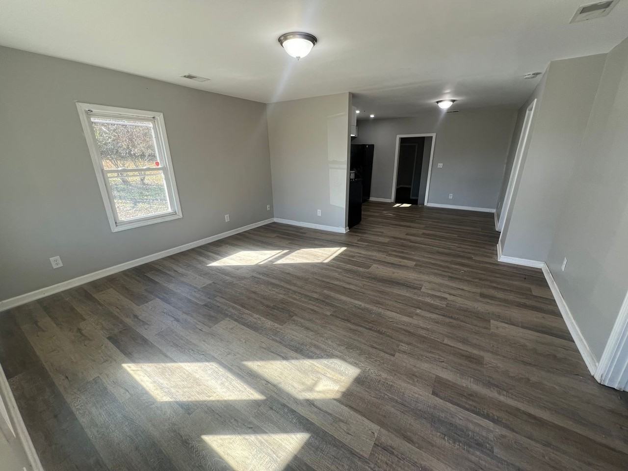 4825 New Glendale Rd - Photo 3 of 10