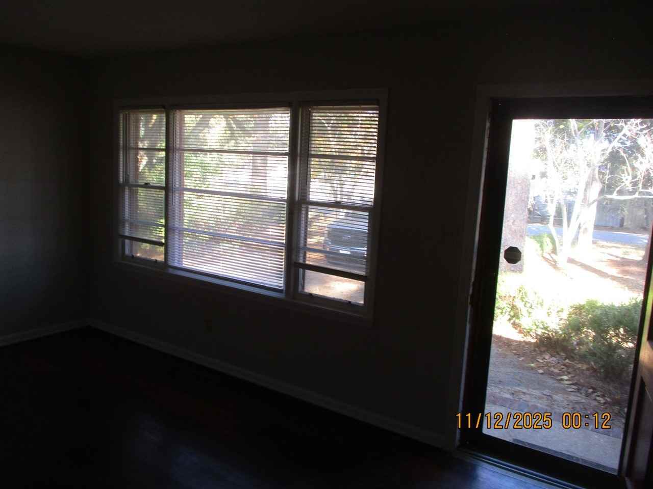 1022 Randolph St - Photo 4 of 7