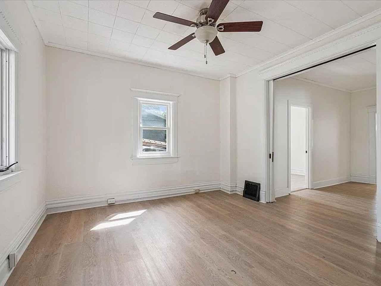 1735 Wood St - Photo 2 of 11