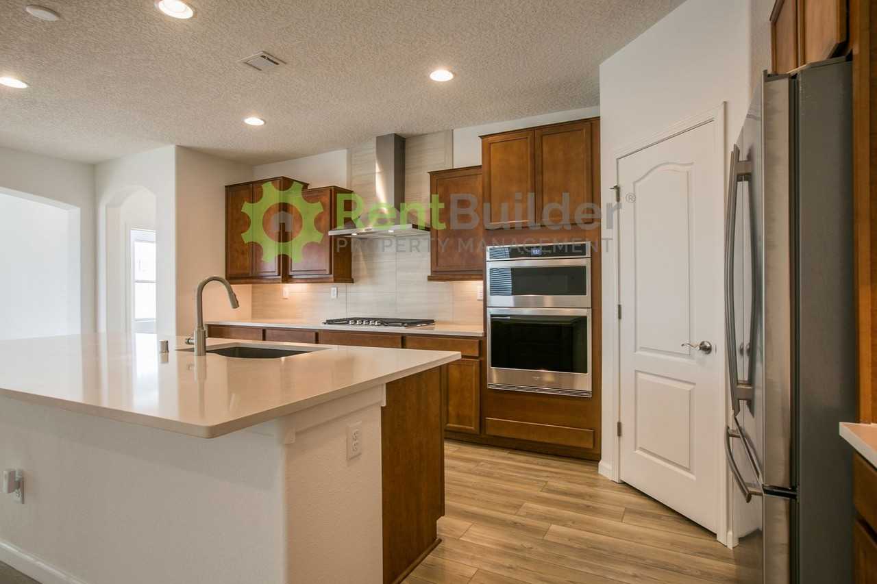 3114 Tess Ct Ne - Photo 7 of 28