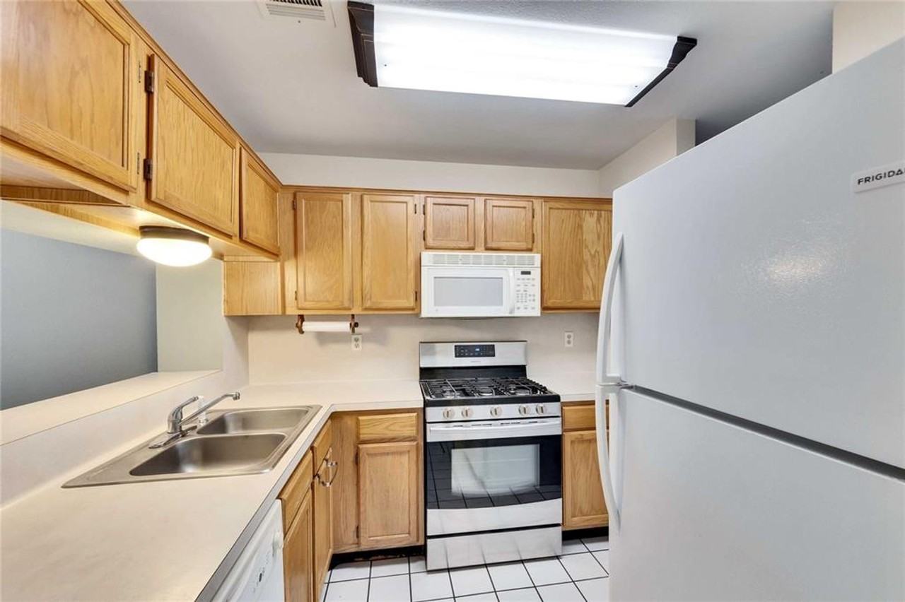 11901 Swearingen Dr - Photo 5 of 7