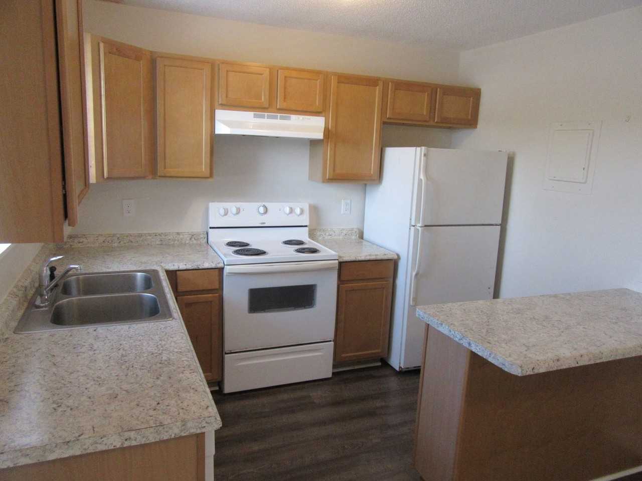 2750 W 12th St #6B - Photo 5 of 14