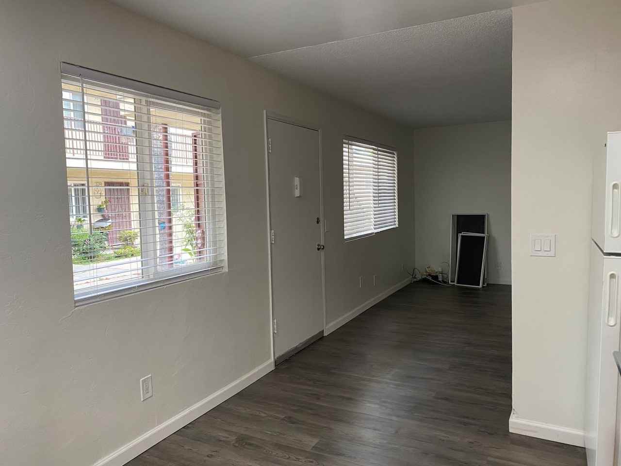 Van Dyke - Photo 3 of 34