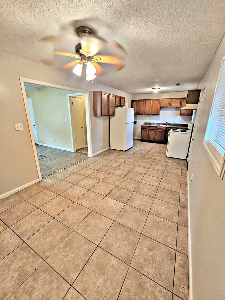 710 8th St Sw - Photo 4 of 8