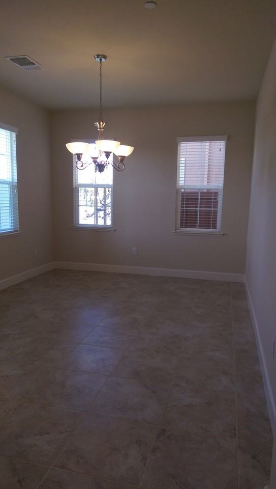 734 N Montebello St - Photo 2 of 10