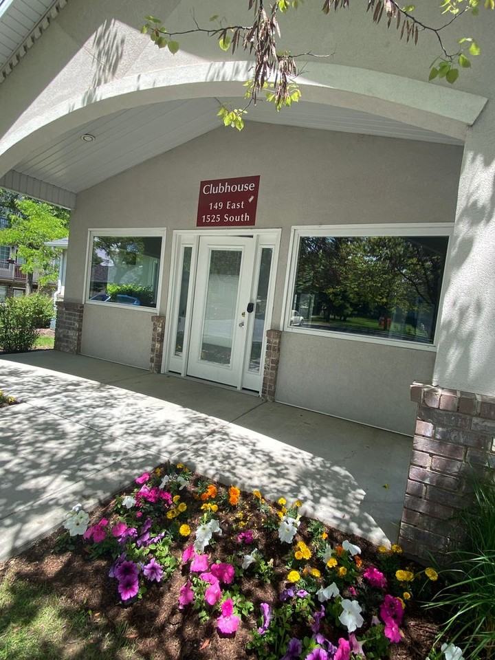 1519 S 125 E - Photo 2 of 14