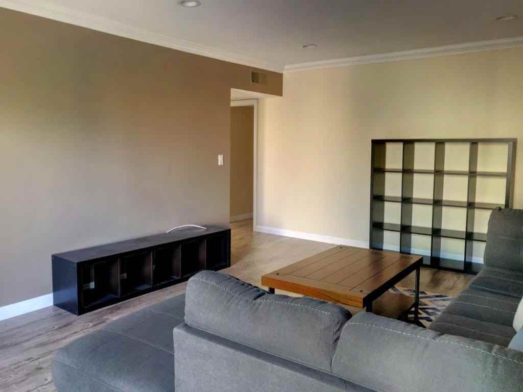 18307 Burbank Boulevard - Photo 6 of 24