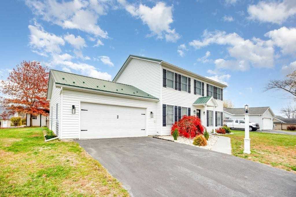 125 Fieldstone Drive - Photo 3 of 27